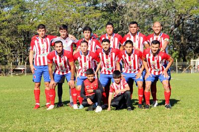 Ovetense Fútbol Club de Coronel Oviedo, registró ayer el resultado más abultado en lo que va del certamen, goleó por 8-1 al 1° de Marzo de Encarnación, resultado que le permite liderar el Grupo B.