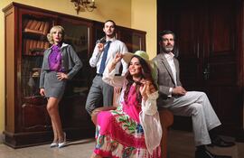 Dayana Urunaga, Daniel Ruiz Galli, Meli Hicks y Joaquín Díaz Sacco integran el elenco de "La Productora (Agencia de amores desencontrados)", un musical con polcas y guaranias que subirá hoy a escena.