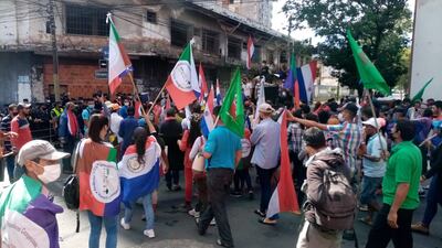 Marcha de la CNI en el microcentro.