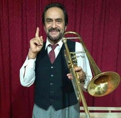 Mario Casartelli protagoniza la puesta teatral "Pan y Guarania".