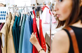 La cleptomanía es un trastorno mental poco frecuente pero grave que, si no se trata, puede causar mucho dolor emocional a la persona afectada y a sus seres queridos.