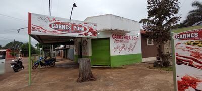 Fachada de la carnicería Porã Carnes ubicada sobre la calle Lomas Valentinas esquina Panchito López.