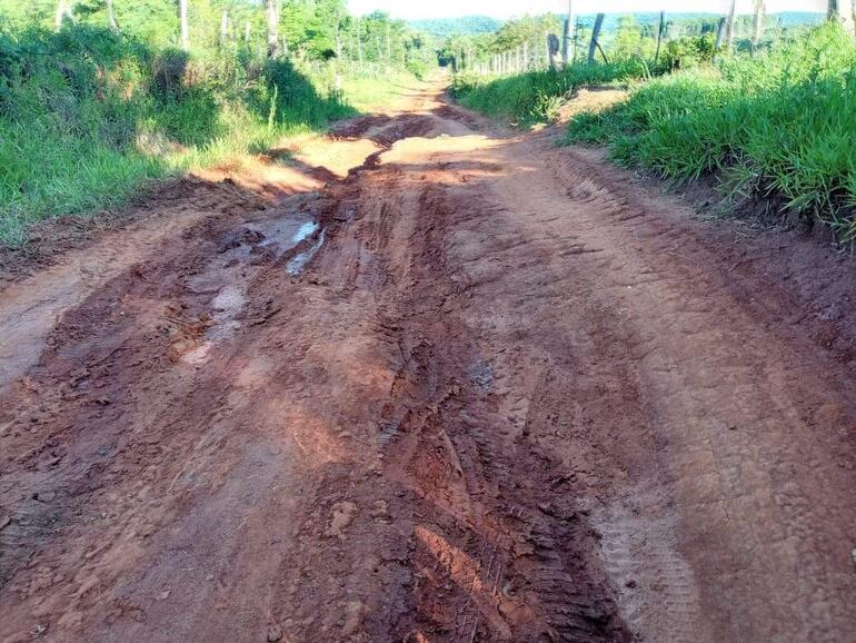 En estado de abandono se encuentran los caminos rurales de Ybycuí.