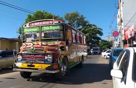 Empresarios de buses chatarras piden aumento en la tarifa de pasajes