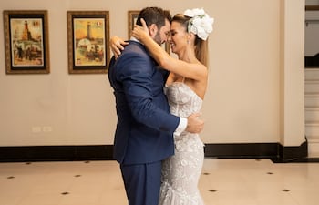 Giuli y Miguel "Peque" Solís, se casaron.