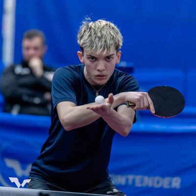 Axel Bertolo, con excelente proyeccción en el tenis de mesa.