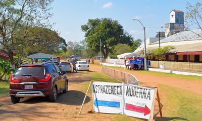 Sólo el sistema autovac se habilitó este fin de semana en la exestación de trenes de Villarrica, para la aplicación de los refuerzos con las dosis AstraZeneca y Moderna a la población guaireña.