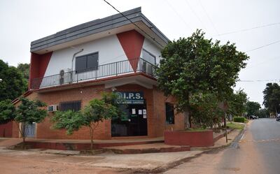 El local sanitario de IPS Carapeguá cerrará los días lunes y martes y el personal está en cuarentena.