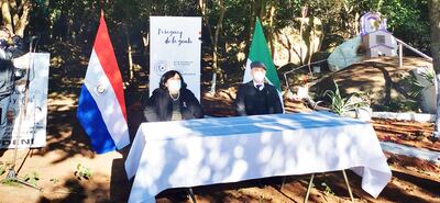 La ministra de la Niñez y la Adolescencia, Teresa Martínez, participó de la conmemoración del Día Nacional de Lucha Contra el Abuso Sexual y otras formas de Violencia hacia Niñas, Niños y Adolescentes del Paraguay.