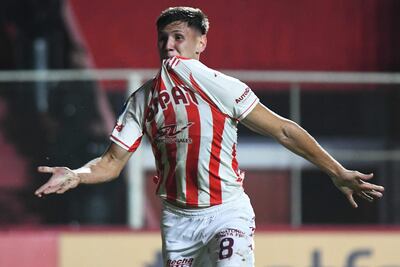 Festejo de Enzo Roldán tras anotar para Unión de Santa Fe