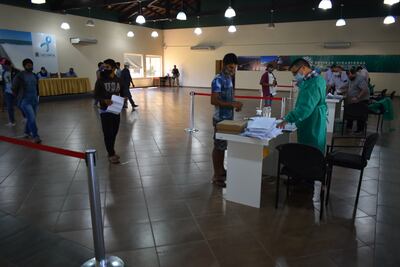 Pescadores de Misiones reciben subsidio por veda pesquera