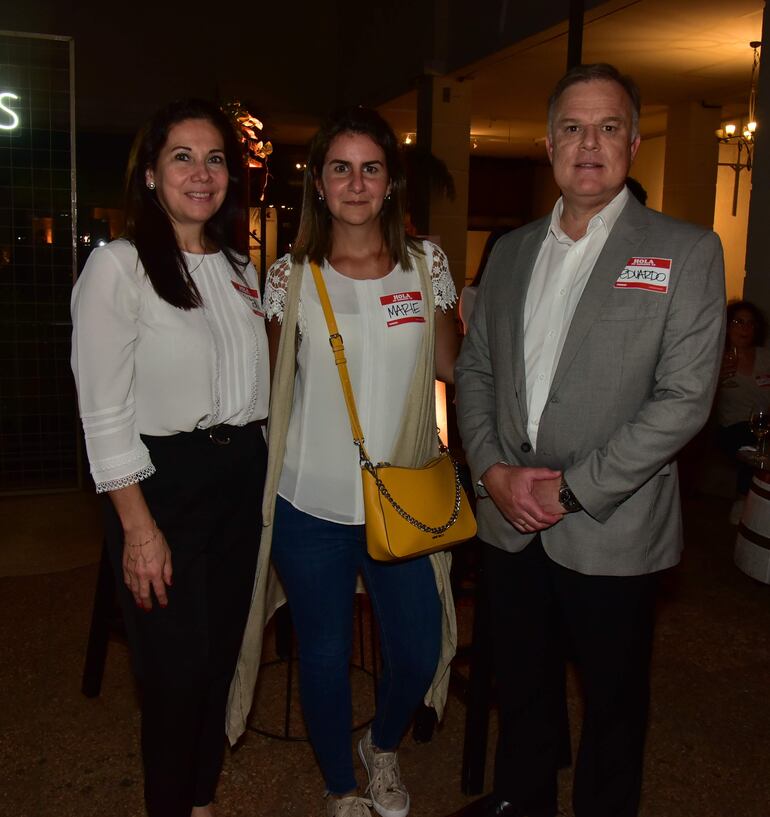 Carmen Barboza, Mariela Uriarte y Eduardo Añazco.