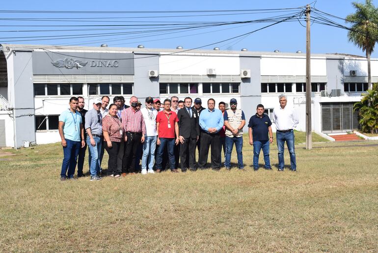 El secretario sindical de la Dinac Rubén Cáceres, manifestó que defenderán la institucionalidad de la Dirección Nacional de Aeronáutica Civil. 
