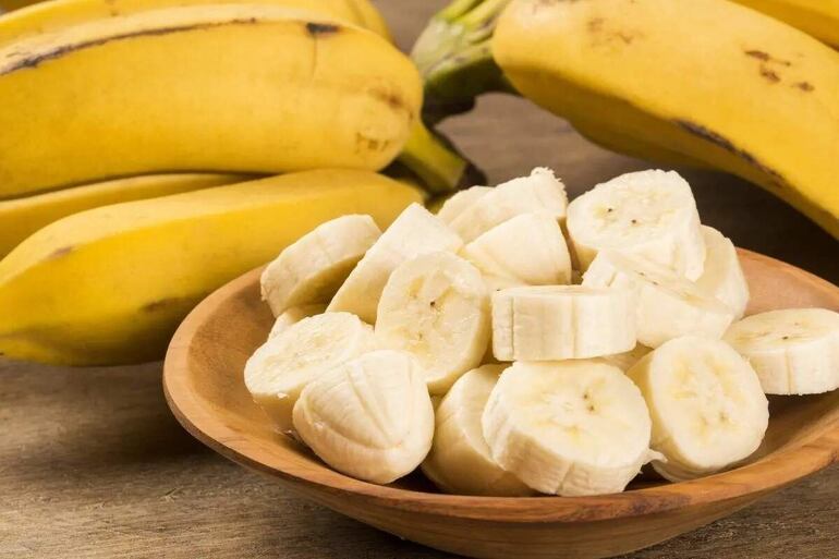 La banana entra en uno de los alimentos que contienen sustancias que estimulan la relajación y promueven un descanso. 