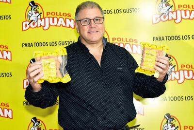 El licenciado Héctor Segovia, gerente comercial.