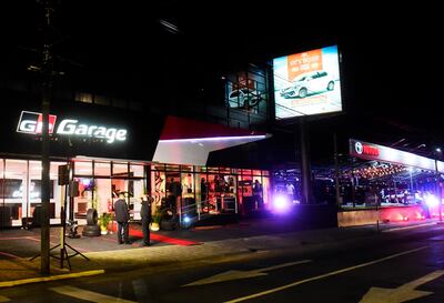 Sobre la Av. Mariscal López esq. Mariano Molas de Asunción está habilitada la tienda Gazoo Racing Garage.