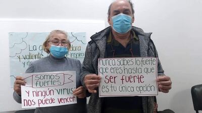 Pacientes recuperados de covid-19 en proceso de fisioterapia para recuperar su salud al 100%.