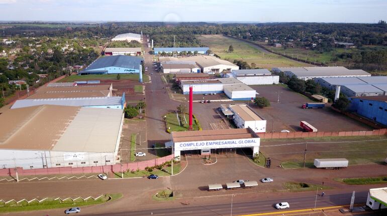 El cambio de las reglas por las que se regían las zonas francas al momento de instalarse en el país y que ahora se modifican, están produciendo un daño tremendo a las inversiones instaladas.