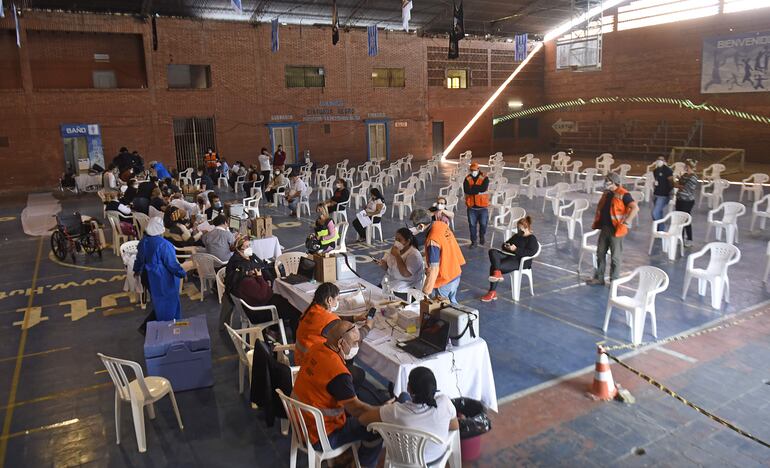 En el Fomento de Barrio Obrero, la concurrencia tampoco fue la que se esperaba. 