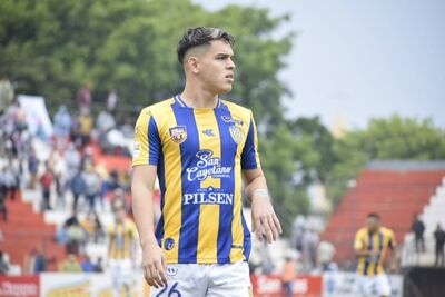 Diego Fernández, de Luqueño, goleador del torneo (11 tantos).