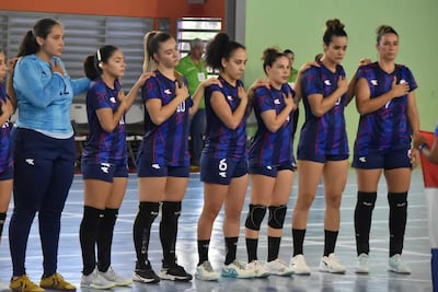 La selección paraguaya de hándbol femenina sumó su tercer triunfo consecutivo y se acercan al mundial.