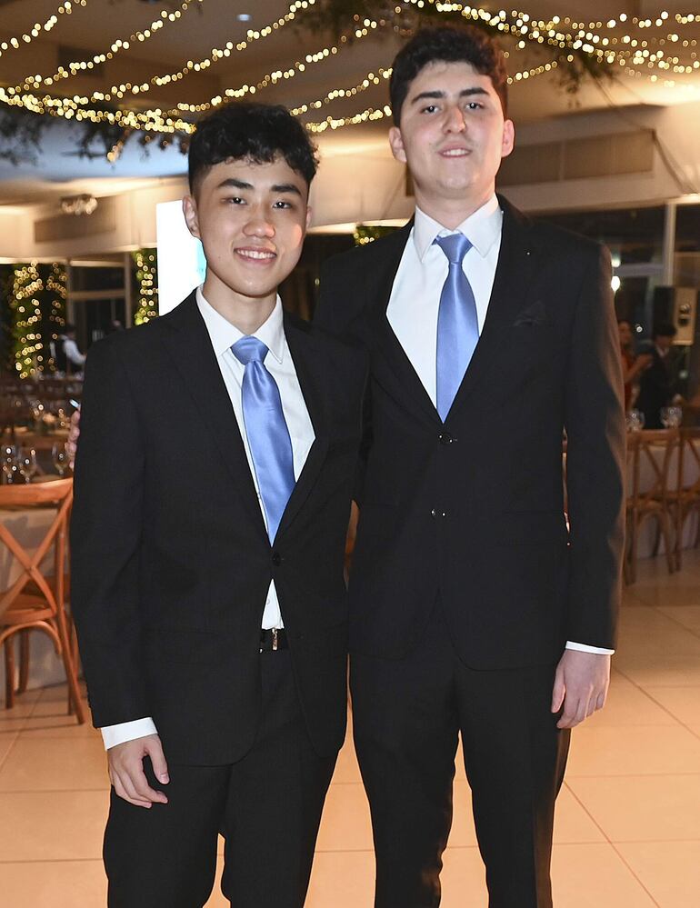  Erik Kim y Mauricio Amarilla.
