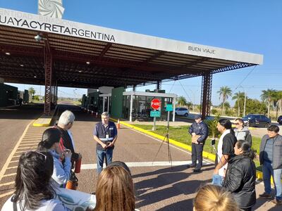 Manifestación para reclamar reapertura del paso fronterizo Ayolas – Ituzaingó.