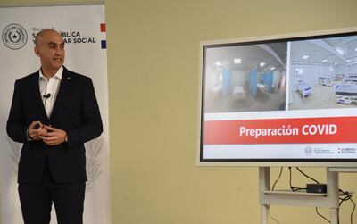 El ministro de Salud, en conferencia de prensa esta mañana.