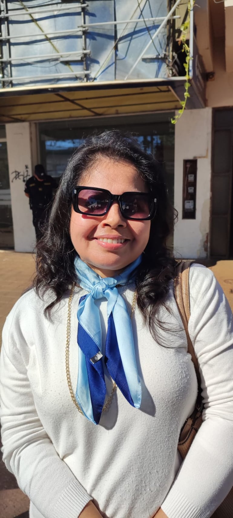 La abogada Cristina Ortigoza, apoderada del PLRA, promovió una apelación mediante trámite de riesgo contra una resolución de la jueza electoral Catalina Barán, que exluye a los apoderados de este partido de las elecciones del domingo.