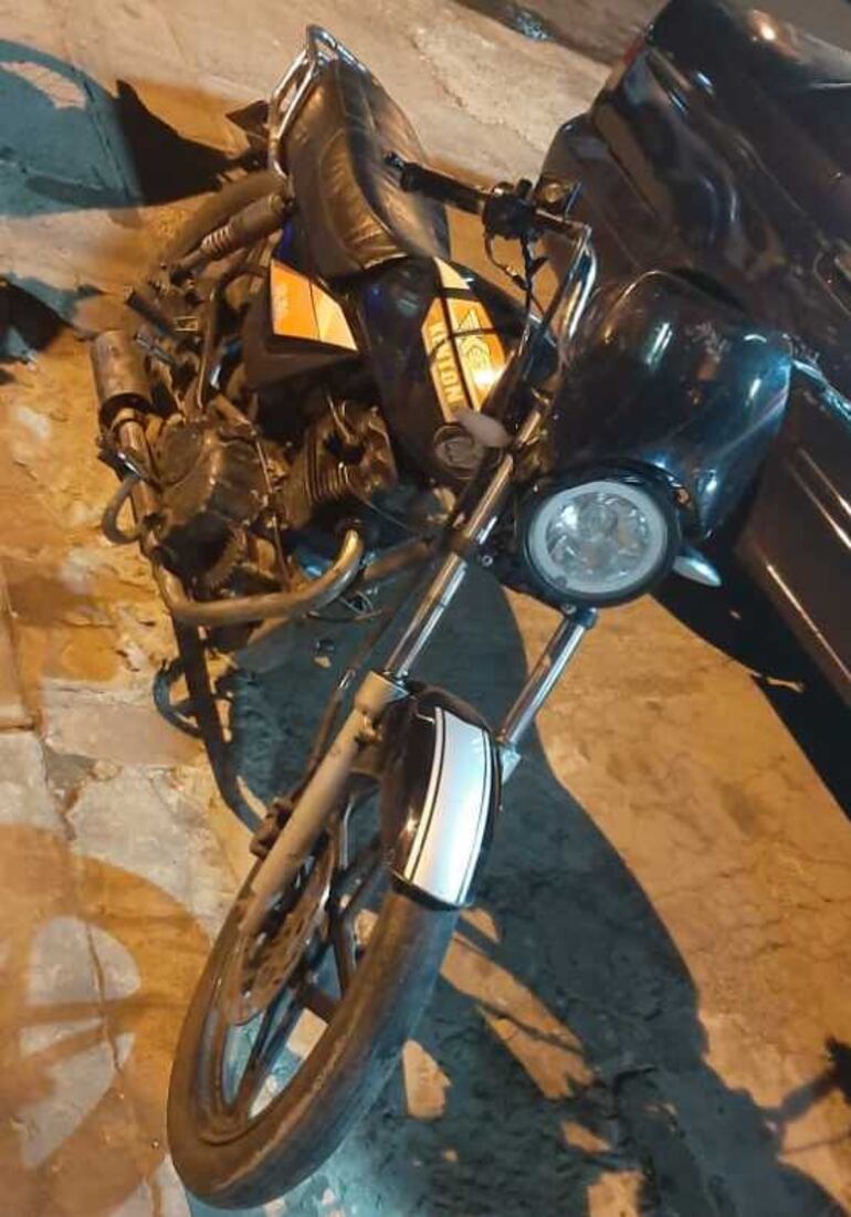 Motocicleta que fue recuperada.