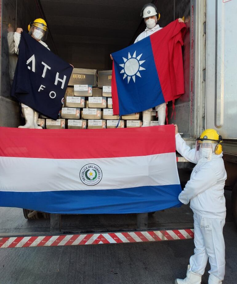 Cargamento de cortes de carne bovina premium, en zona fría,  antes de ser enviado hacia el aeropuerto, para ser exportado a Taiwán.