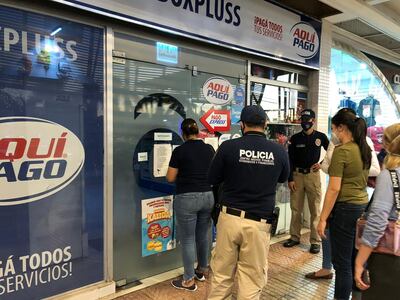 Allanamiento en local comercial