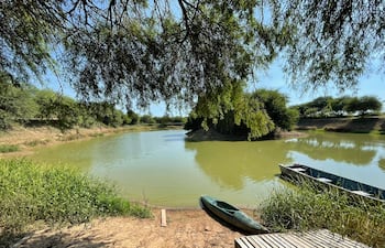 Uno de los tajamares que se encuentra en el predio del Hotel Campestre Iparoma, en el Chaco.