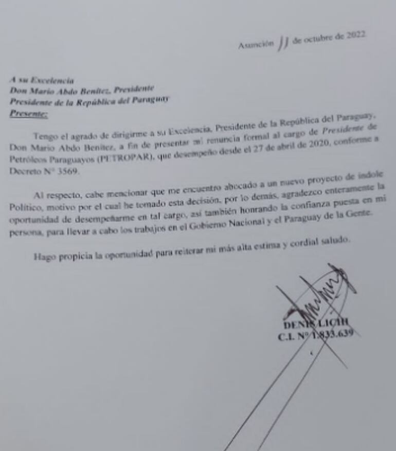 Documento, renuncia de Denis Lichi como  presidente de Petropar.