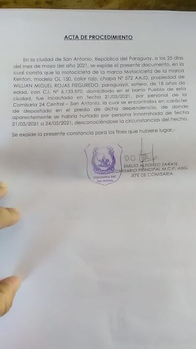 Parte policial de la moto robada de la propia comisaría en San Antonio.