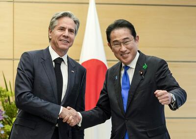 El secretario de Estado de EE.UU., Antony Blinken (a la izquierda), y el primer ministro japonés Fumio Kishida, este martes en Tokio.