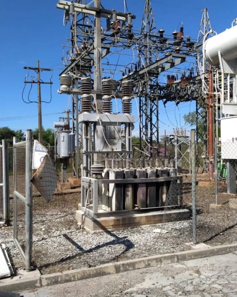 Así quedaron los equipos siniestrados de la ANDE.