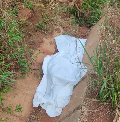 El cuerpo sin vida del joven Adolfo Ríos fue encontrado en una canaleta al costado de un camino vecinal.