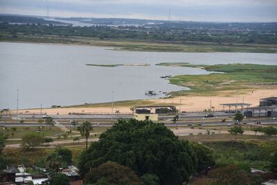 Vista aérea de la costanera de Asunción.