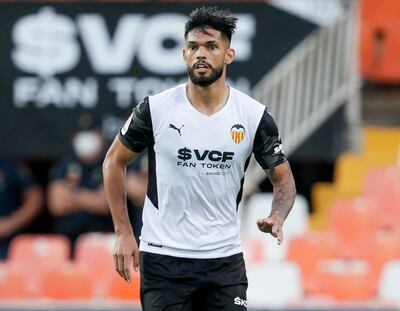 Omar Alderete se recuperó y podrá jugar hoy con el Valencia ante Athletic Bilbao.