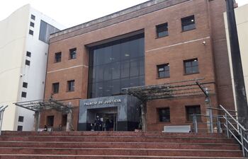 Palacio de Justicia de Pedro Juan Caballero.