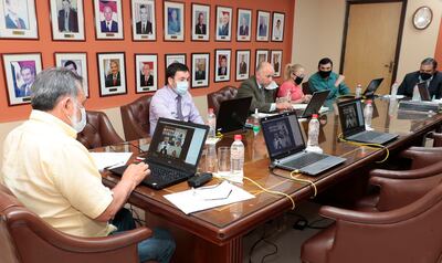 Mesa directiva Senado, encabezada por el vicepresidente primero Sixto Pereira (FG) resolvió incluir en el orden del día de la sesión del jueves un préstamo de US$ 150 millones para hacer frente a gastos de la pandemia de Covid-19 (foto gentileza)