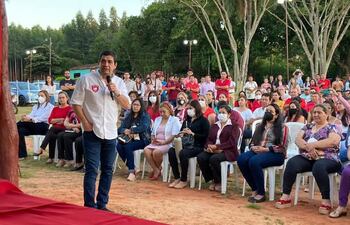 El vicepresidente de la República, y precandidato a la Presidencia, Hugo Velázquez de gira por el departamento de Paraguarí