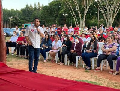 El vicepresidente de la República, y precandidato a la Presidencia, Hugo Velázquez de gira por el departamento de Paraguarí