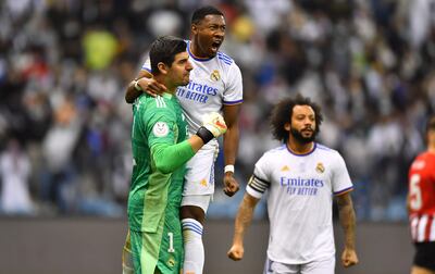 Riyahd (Saudi Arabia), 16/01/2022.- Real Madrid's David Alaba (C) and goalkeeper Thibaut Courtois (L) celebrate after winning the Spanish Super Cup soccer match between Athletic Bilbao and Real Madrid in Riyahd, Saudi Arabia, 16 January 2022. (Arabia Saudita) EFE/EPA/STR
