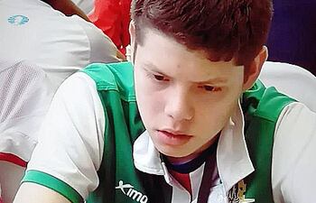 Ángel Montiel, entre los 10.