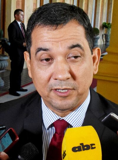 Martín Arévalo, senador (ANR, Añetete), visitó ayer  al presidente Mario Abdo Benítez, en Palacio de López.