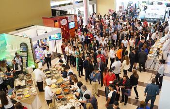 La actividad retail convoca a mucho público, que se da cita en las instalaciones de la Conmebol para participar de las capacitaciones y de la Expo Capasu 2022.