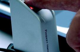 Buscan aplicar las huellas dactilares para comicios y así asegurar la transparencia electoral.