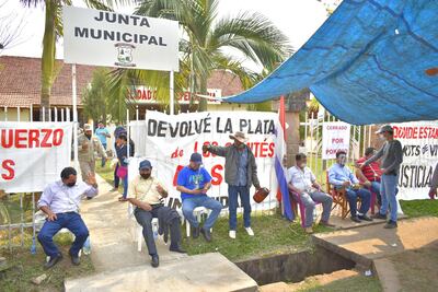 Exigen la investigación de los supuestos hechos de corrupción del intendente.
